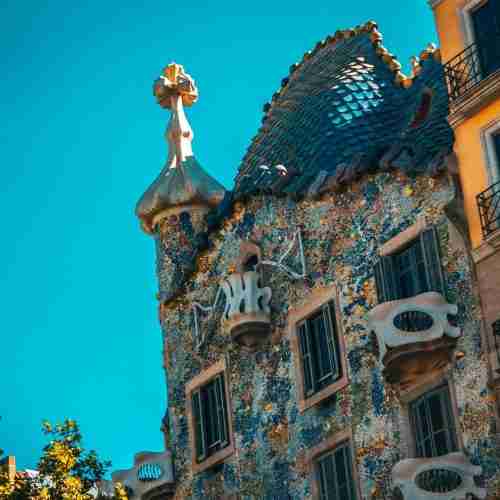 Barcelona Gaudi & Gothic Quarter Discovery – Architecture & Medieval Heritage Tour